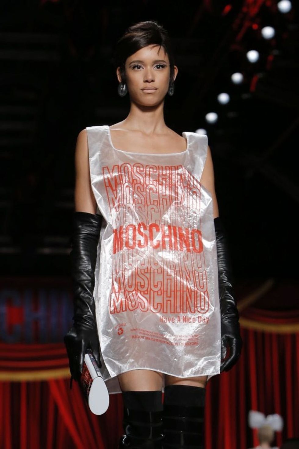 We Can’t Get Over Moschino’s Toilet Paper Purse - Brit + Co