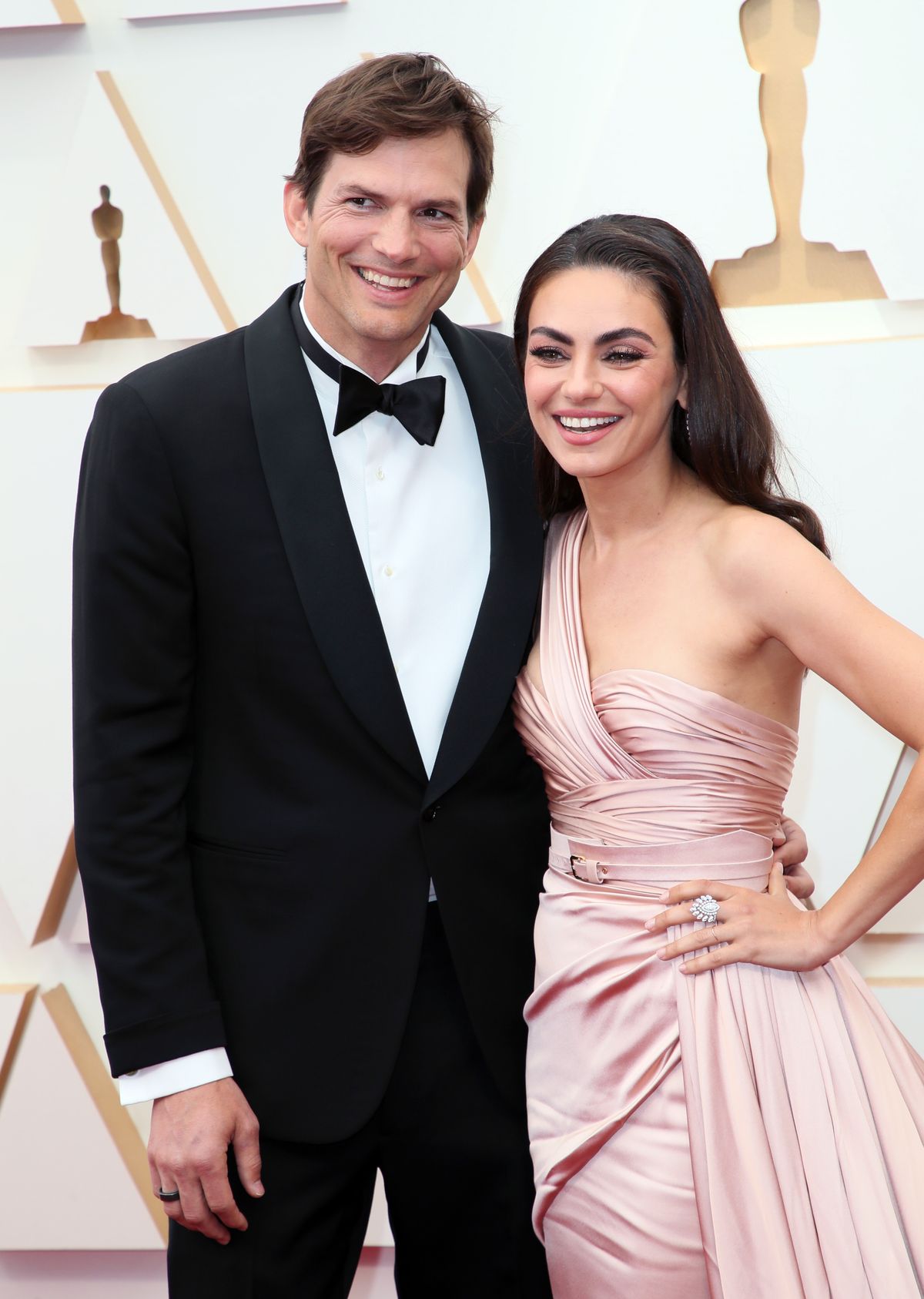 ashton kutcher mila kunis 