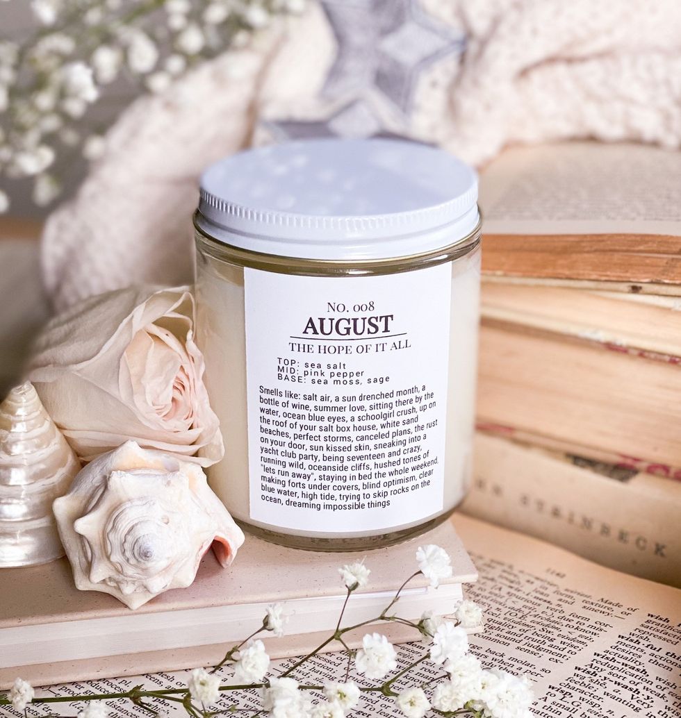 August (Salt Air) 8 oz Candle