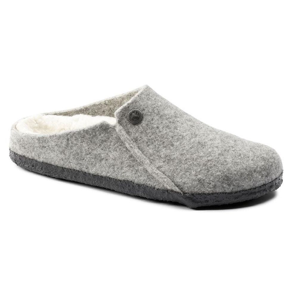 The Best Pairs of Outdoor Slippers For Women - Brit + Co