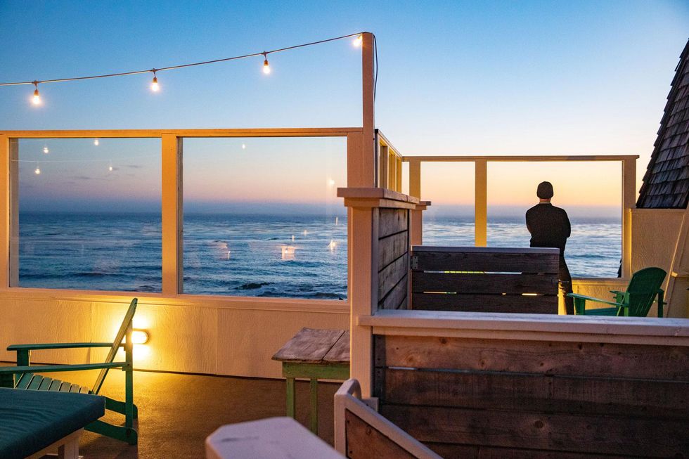 cambria beach lodge california