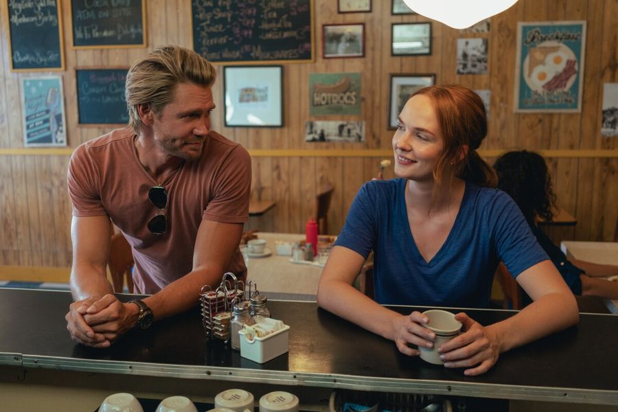 Chad Michael Murray as Cal Jones and Morgan Kohan as Maggie Sullivan