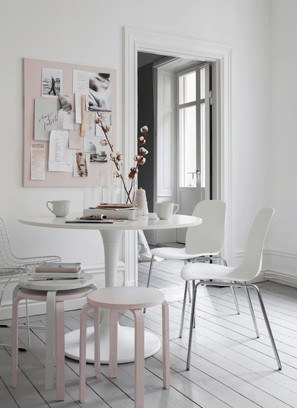 charming-all-white-mininmal-dining-room