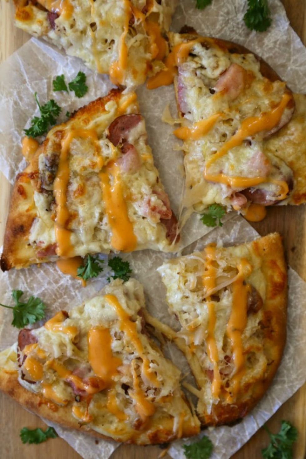 Cheesy Naan Reuben Pizzas With Thousand Island Drizzle