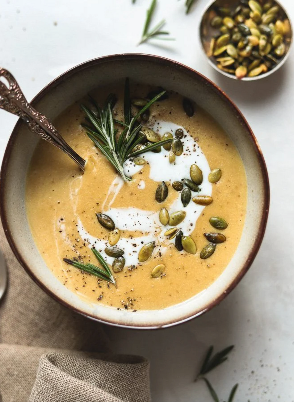 Cheesy Vegan Leek and Potato Soup