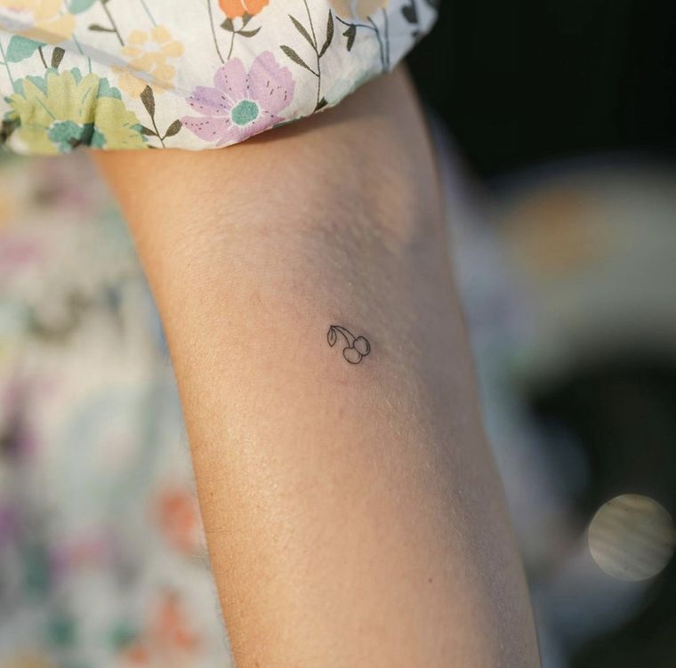 Tiny Tattoo Ideas That Actually Feel Super Unique