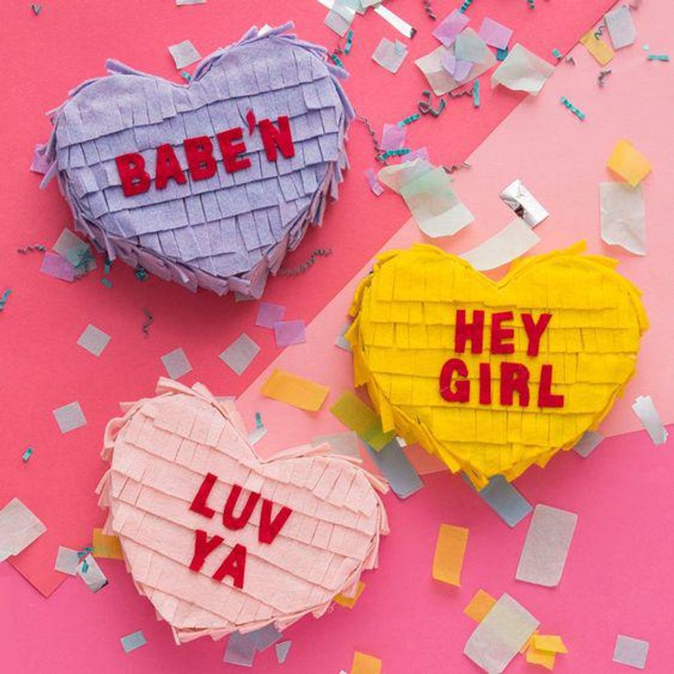 Conversation Heart Pi\u00f1atas