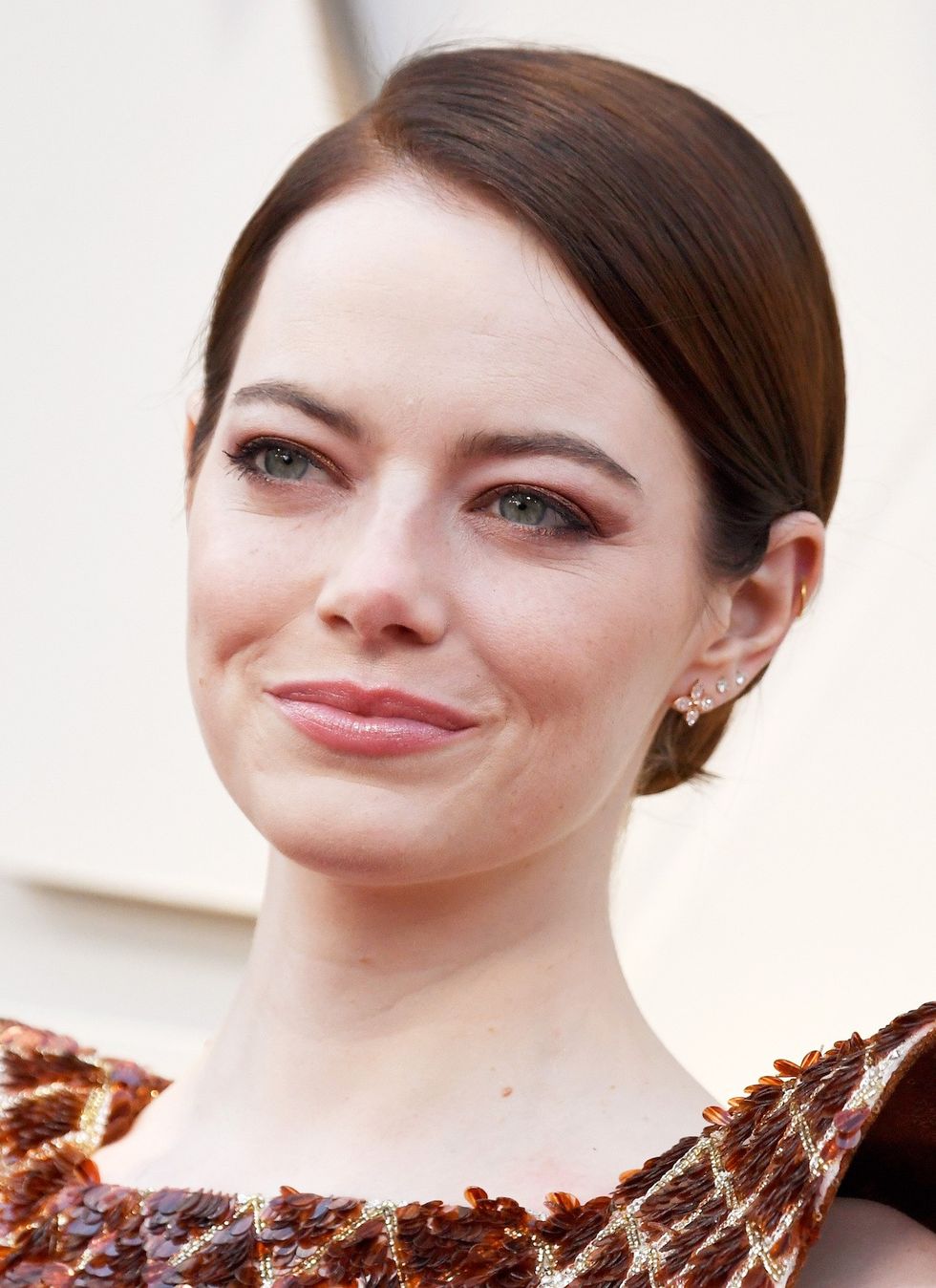 emma stone at the oscars for the favourite