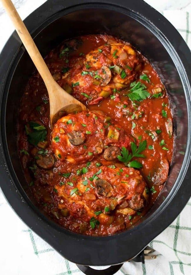 15 Slow-Cooker Chicken Recipes Perfect For Dinner Tonight + Lunch ...