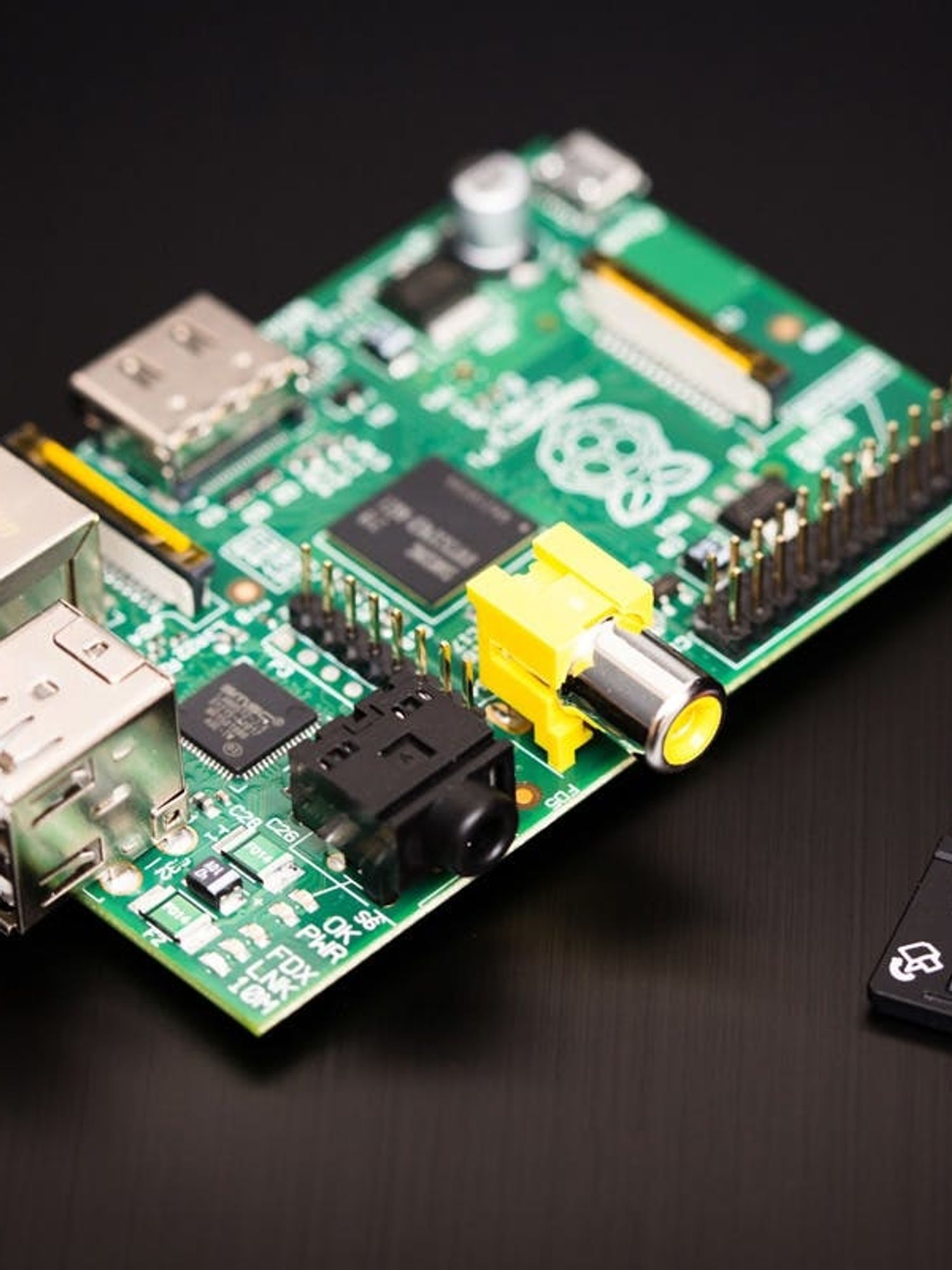 15 Diy Gadgets You Can Make With Raspberry Pi Brit Co 6319