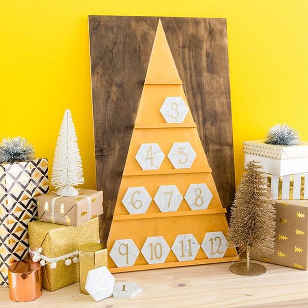 Ditch Red And Green For These 14 Non Traditional Christmas Decorations Brit Co