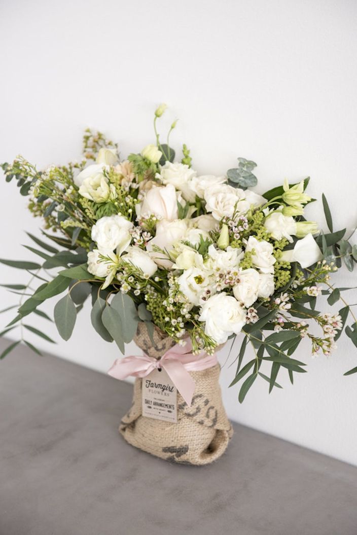 How Farmgirl Flowers Became Everyone S Go To Source For Gorgeous Bouquets Brit Co