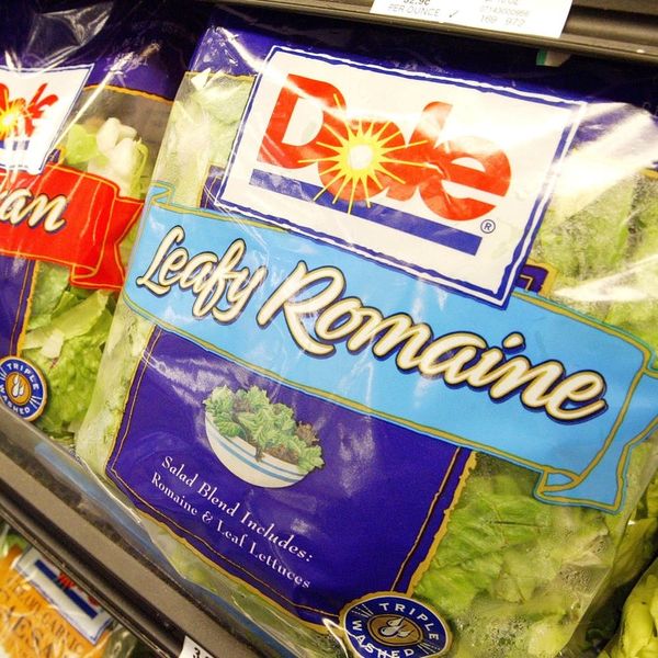 PSA The CDC’s Warning for Romaine Lettuce Has Just Been Upgraded