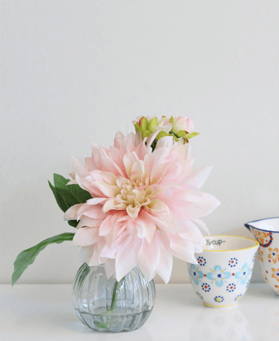 10 Flowery Gifts for the Girl Who Can’t Wait for Spring - Brit + Co