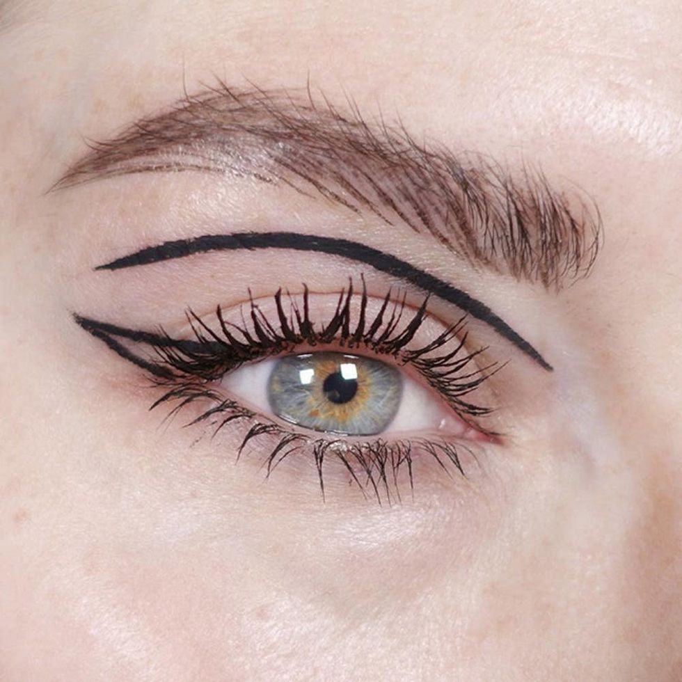 8 Floating Eyeliner Looks That Slay for the Holidays - Brit + Co