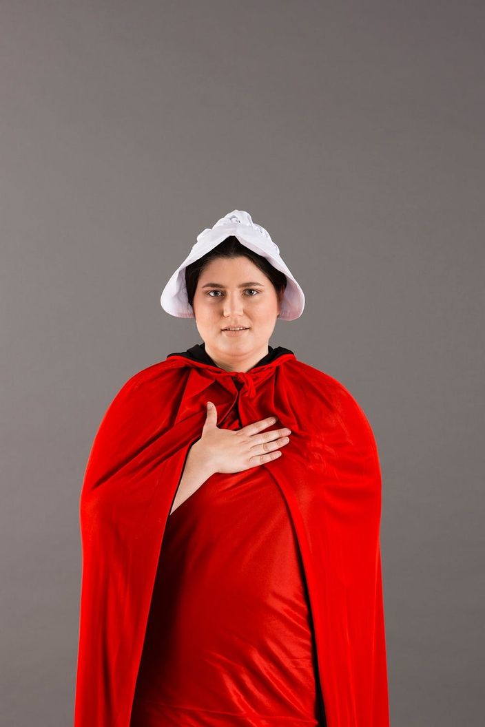 Assemble Your Squad For This Handmaid S Tale Group Halloween Costume Brit Co