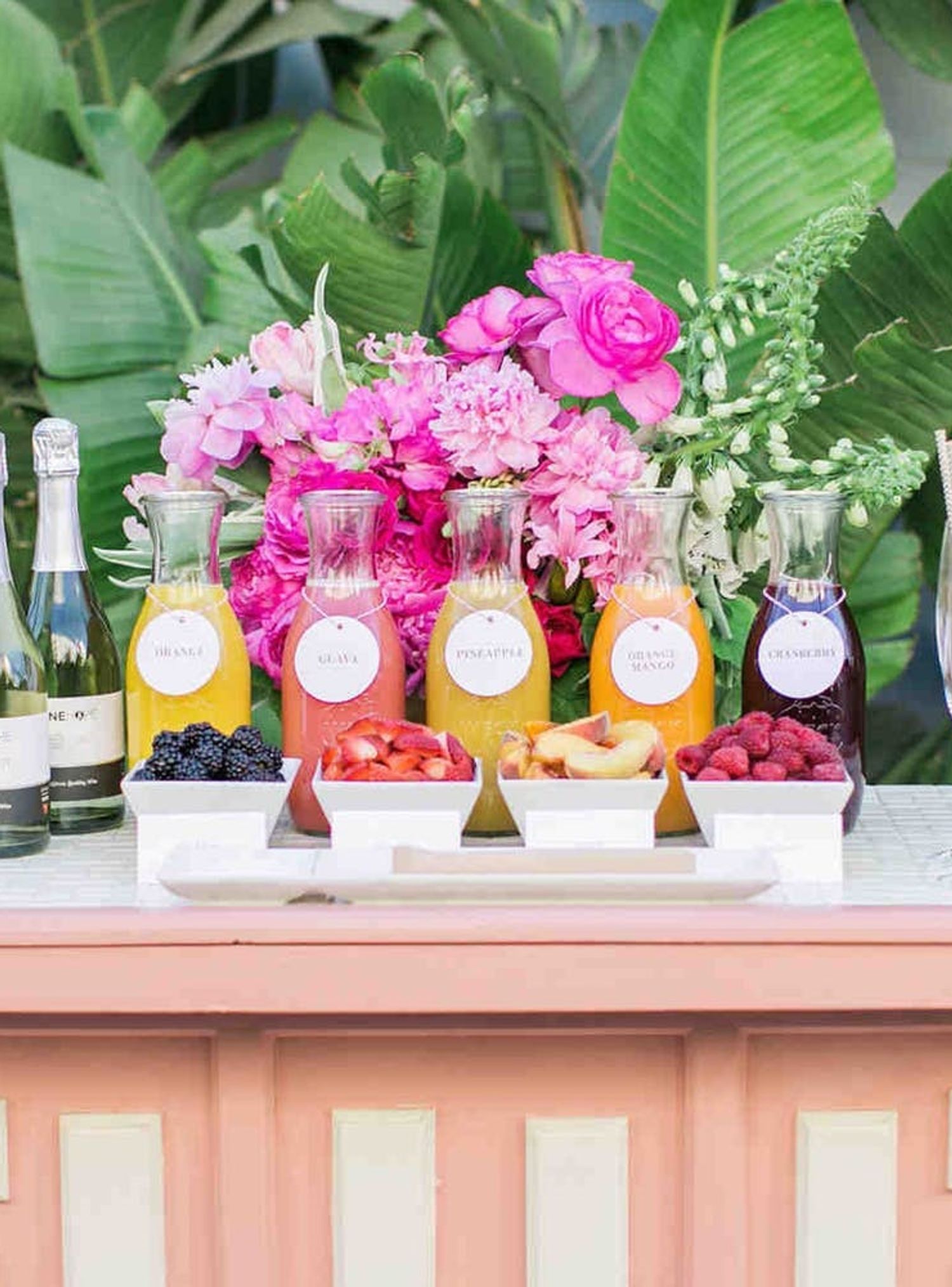 11-breathtaking-outdoor-bar-ideas-for-your-bridal-shower-brit-co