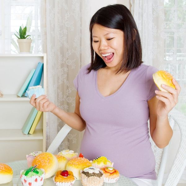 Eating Sugar During Pregnancy Could Be Linked To Asthma In Children Brit Co