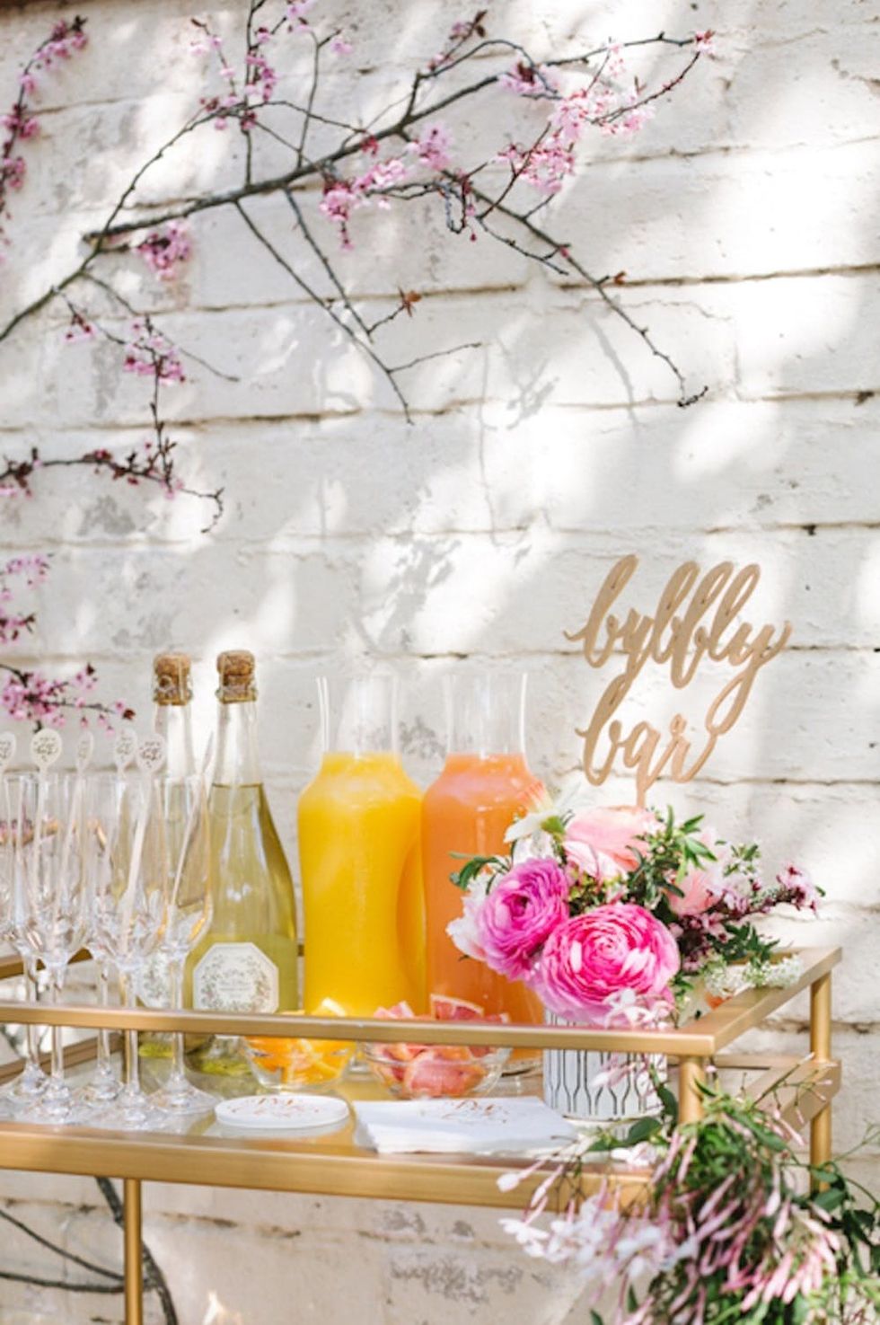 6-trendy-summer-cocktail-bar-ideas-for-your-next-get-together-brit-co