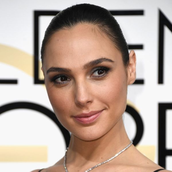 Gal Gadot Is the Ultimate Badass Babe in the New Wonder Woman Trailer ...