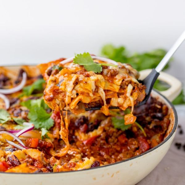 Only 30 Minutes Remain Between You and This Beef Chili Skillet Lasagna ...