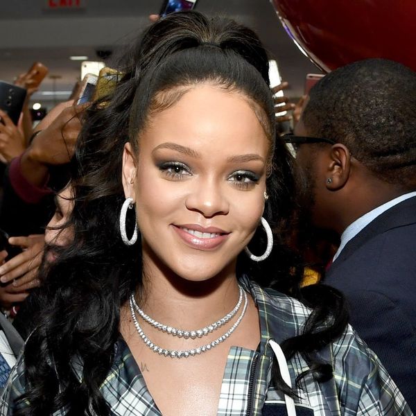 Rihanna Wore a Massive Ring on *That* Finger and Fans Are in a Tizzy ...