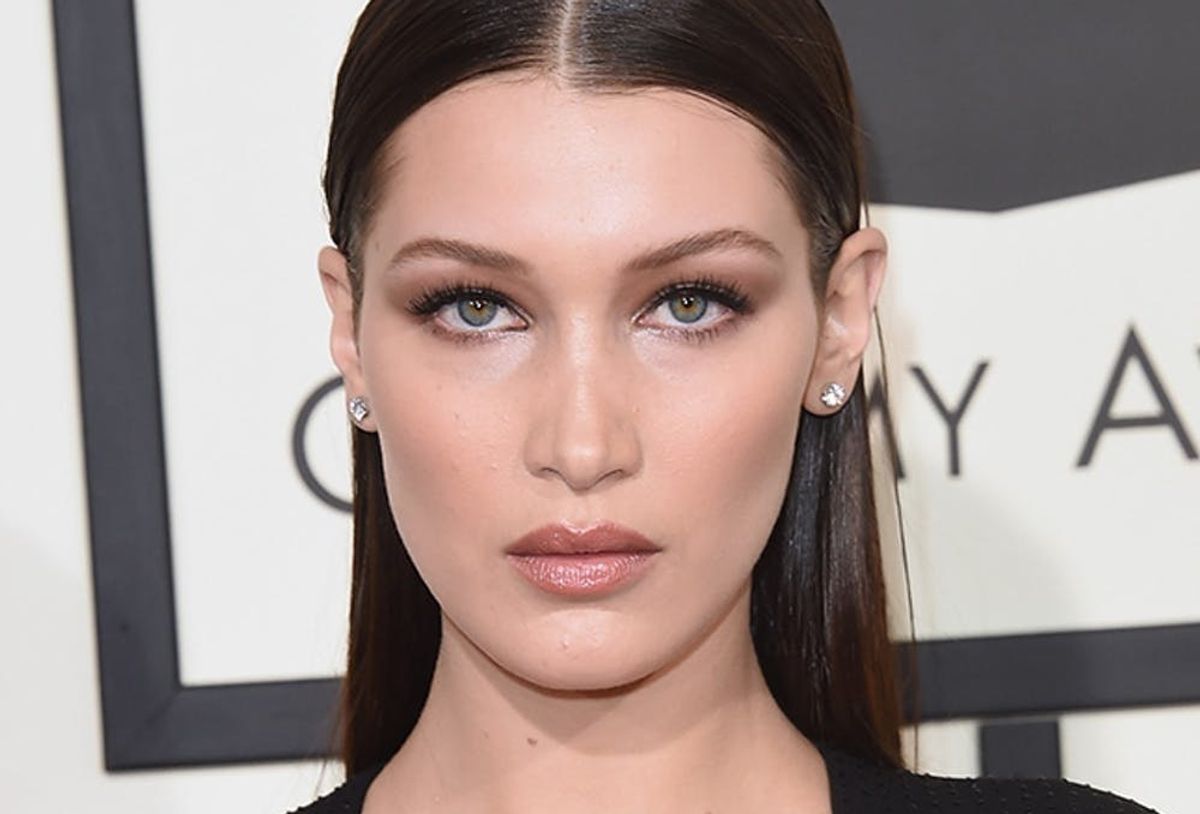 Bella Hadid Used This Bathroom Tool For Her Flawless Grammys Hair ...