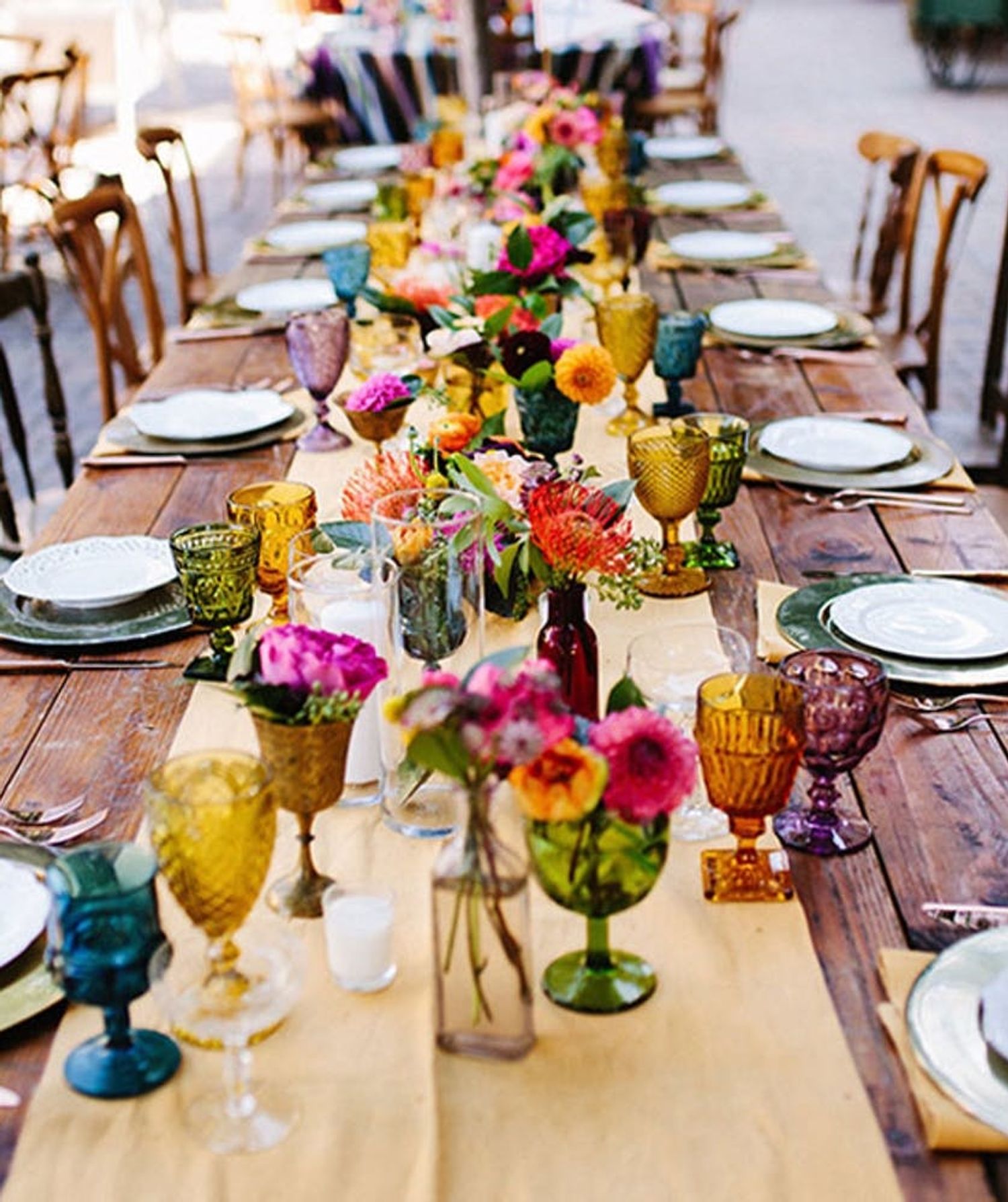 Add a Splash of Color to Your Wedding Tables With These Vintage