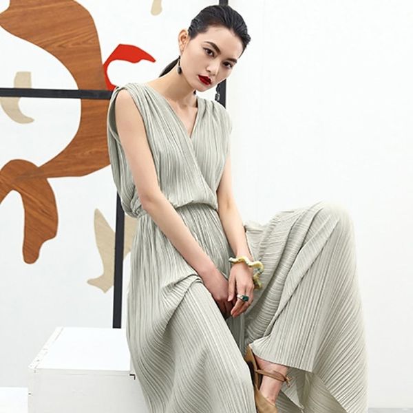 11 Jaw Dropping Jumpsuits To Rock At Every Event This Spring Brit Co