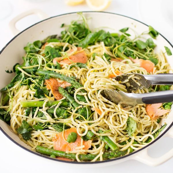 This Easy One-Pot Pesto Pasta Smoked Salmon Dinner Recipe Takes Less