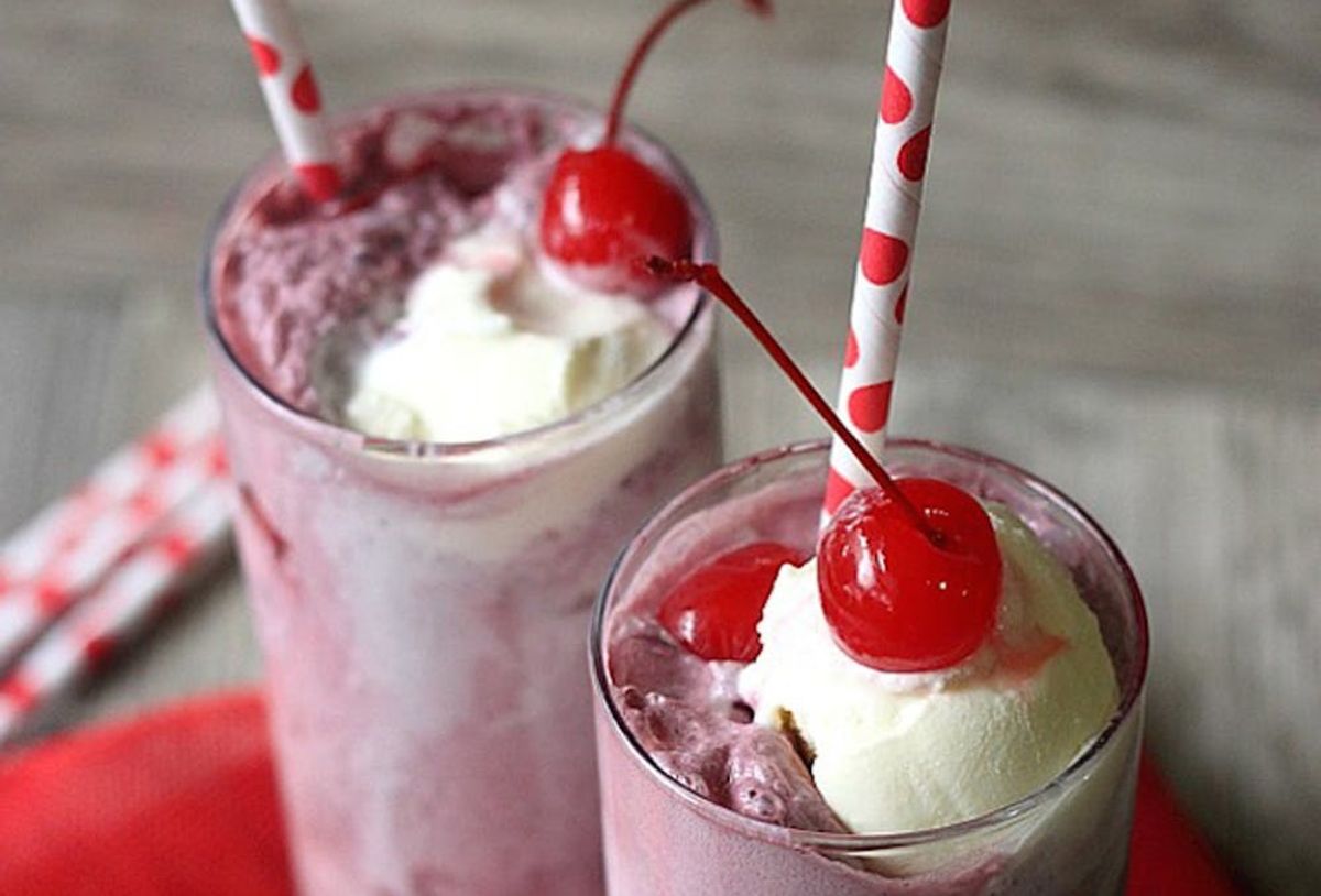 21 Boozy Ice Cream Cocktail Recipes That Will Float Your Boat Brit Co