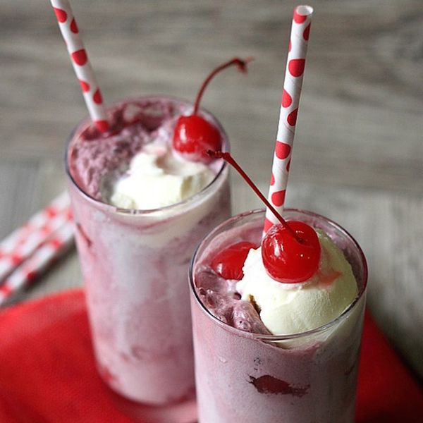 21 Boozy Ice Cream Cocktail Recipes That Will Float Your Boat Brit Co 0250