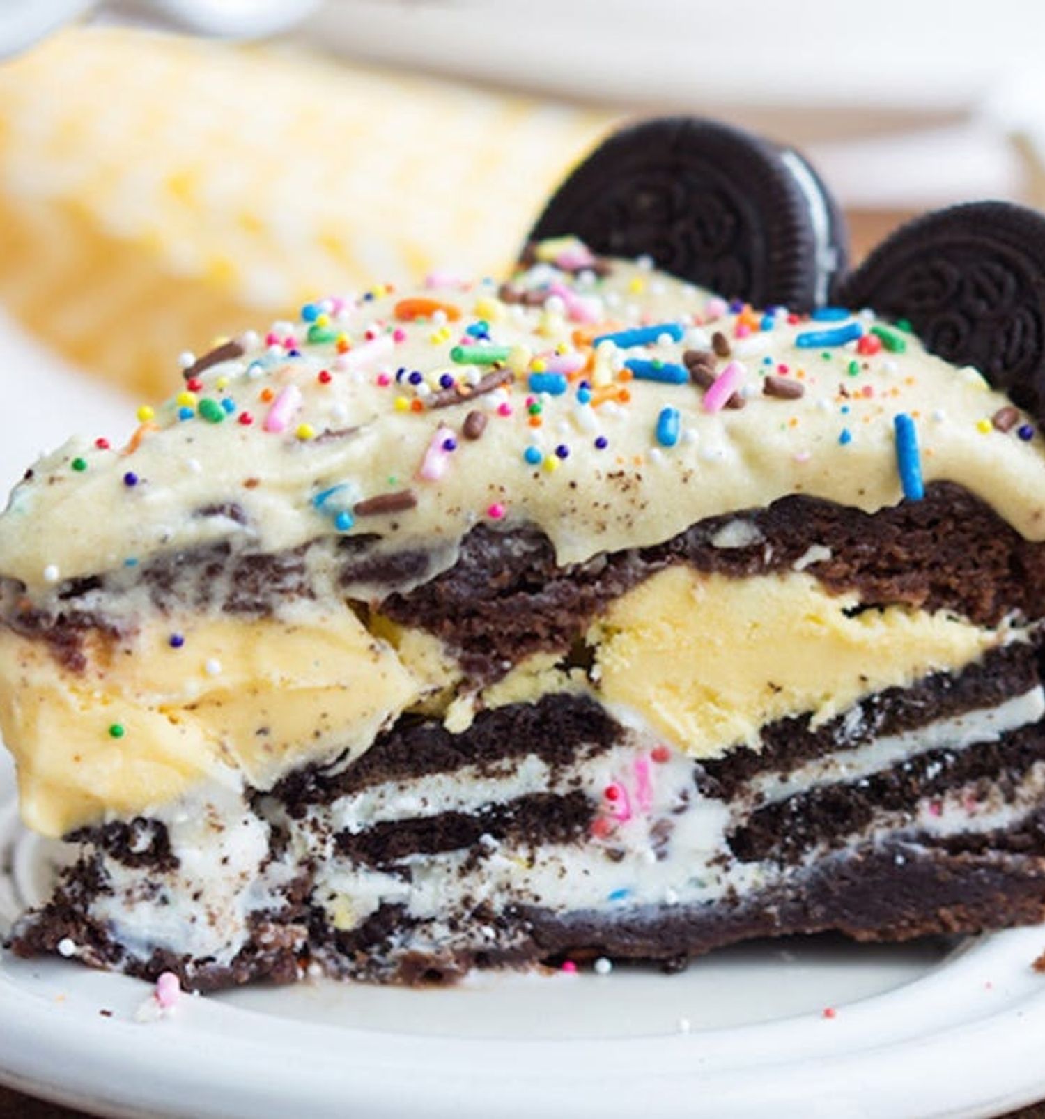 21 Downright Delicious Ice Cream Cake Recipes