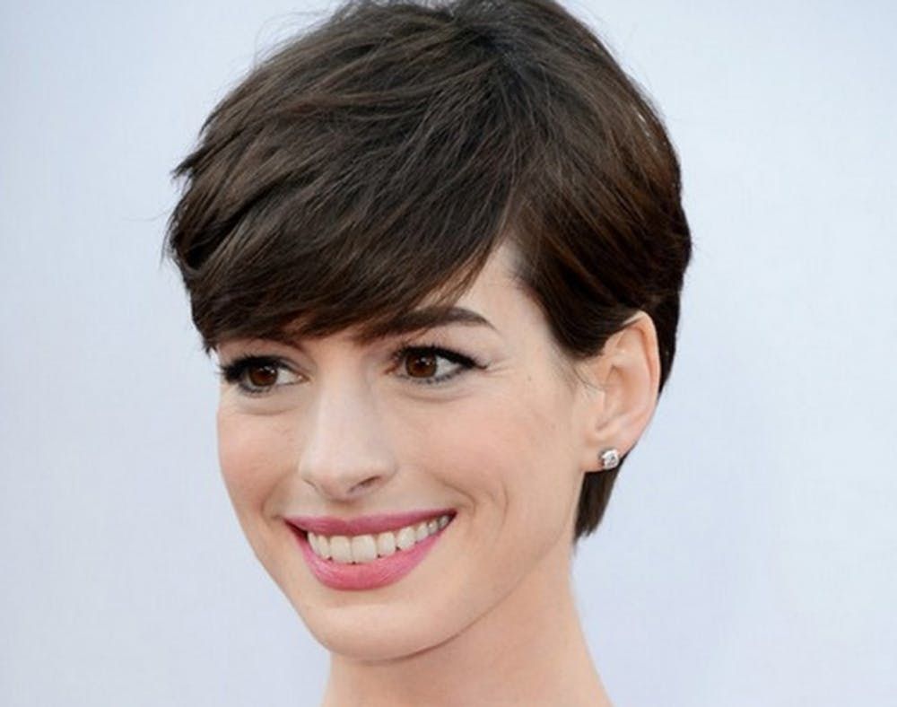 10 Pretty Ways To Grow Out Your Pixie Cut Brit Co   Image 