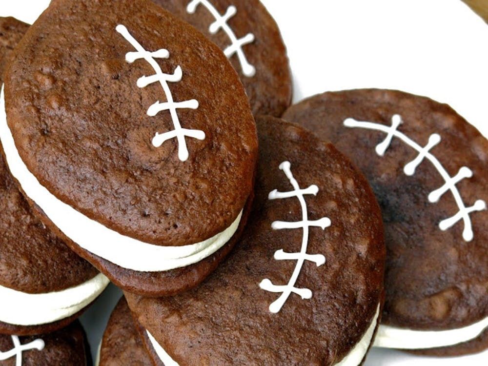 13 Cheer-Worthy Super Bowl Desserts - Brit + Co