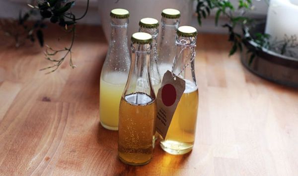 Make Bottled Cocktails For Drinking On-the-go - Brit + Co