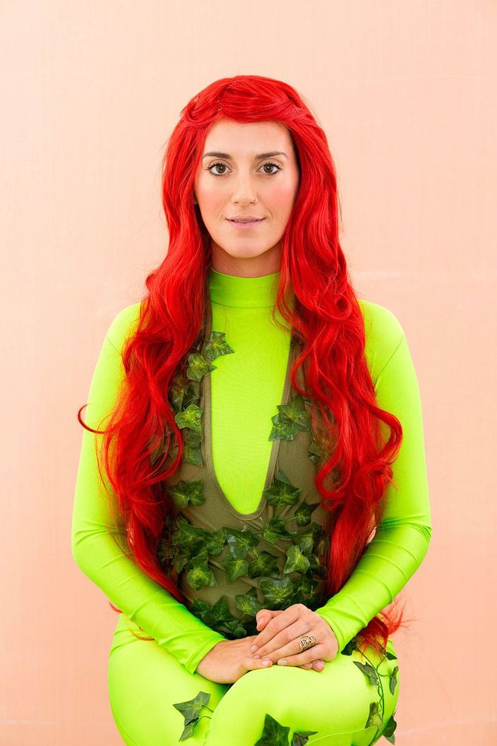 Make Like Uma Thurman And Make This Poison Ivy Costume For Halloween Brit Co