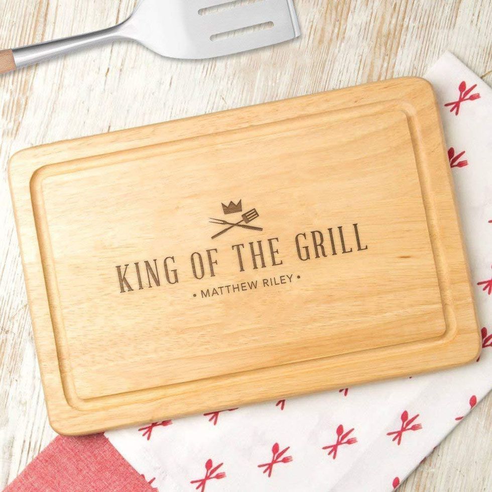 last minute father's day gift ideas cutting board