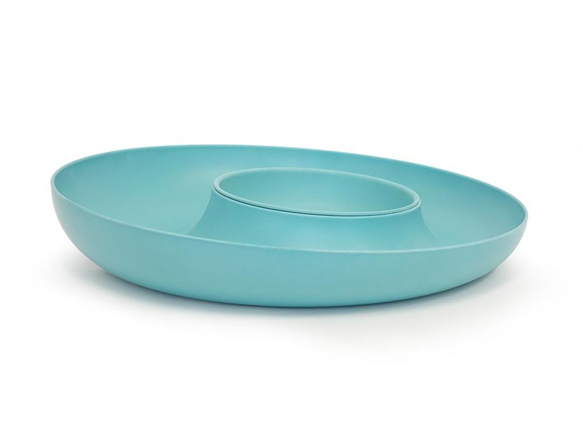 teal chip and dip bowl for summer dinner parties