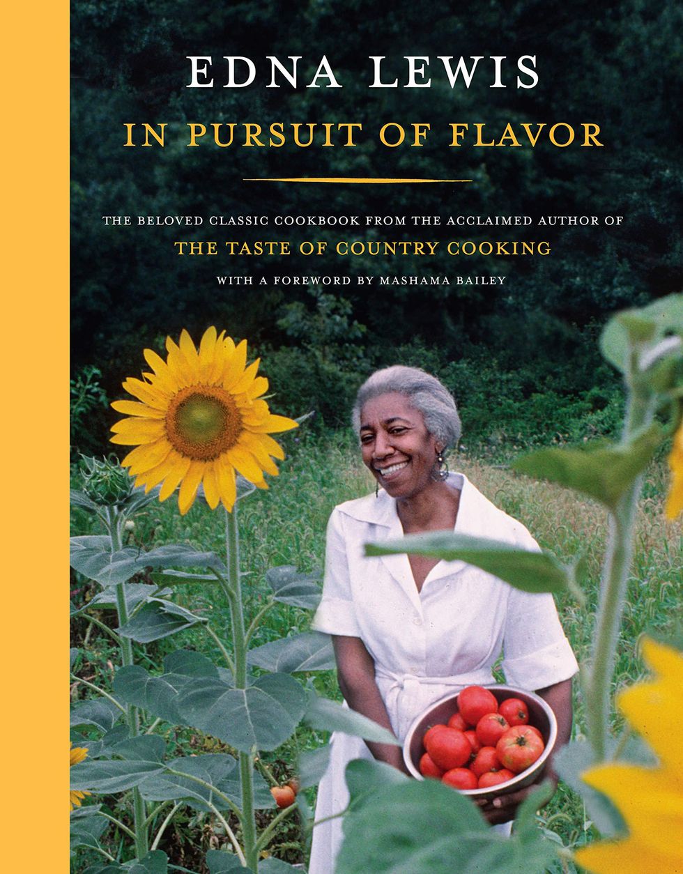 In Pursuit of Flavor: The Beloved Classic Cookbook from the Acclaimed Author of the taste of Country Cooking by Edna Lewis