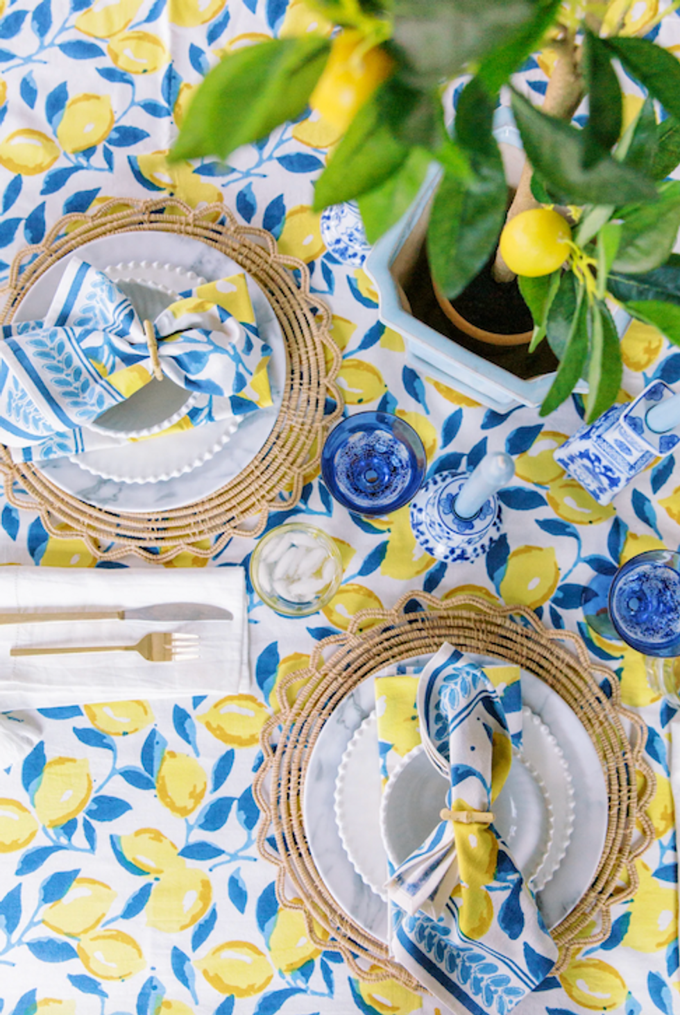 lemon table setting