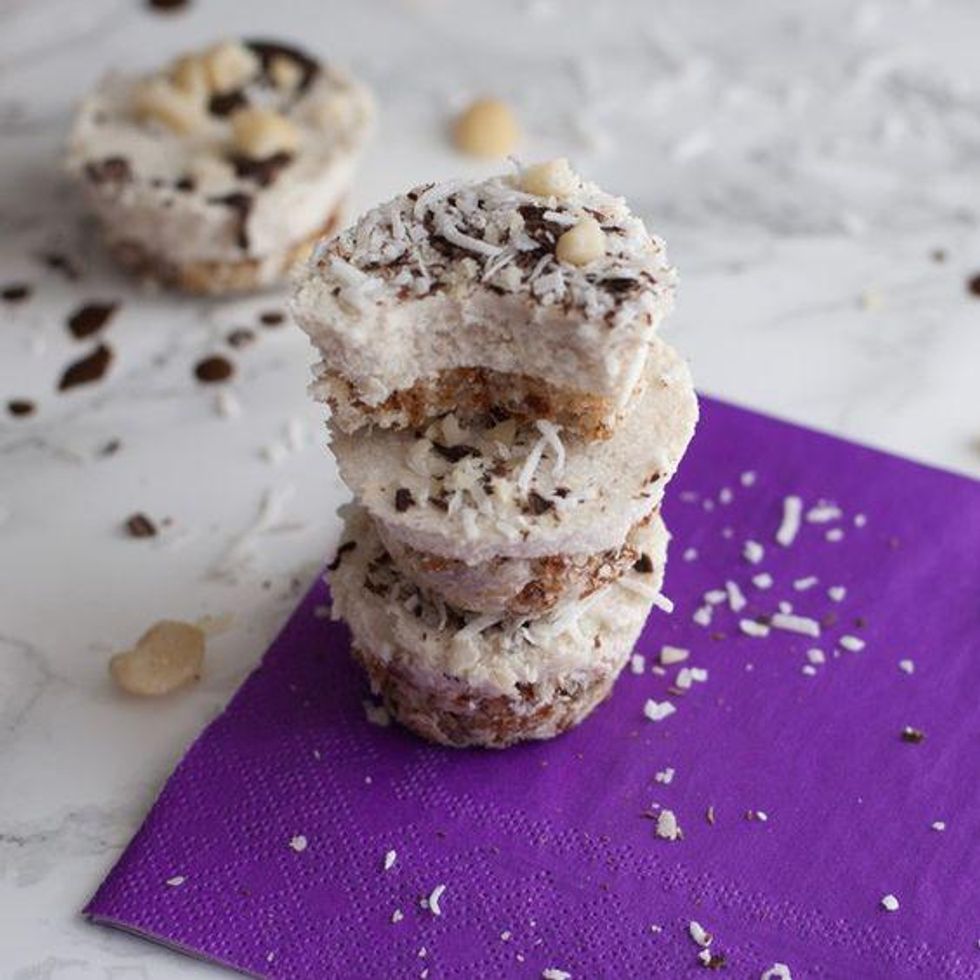 Raw Vegan Coconut Cheesecake Bites