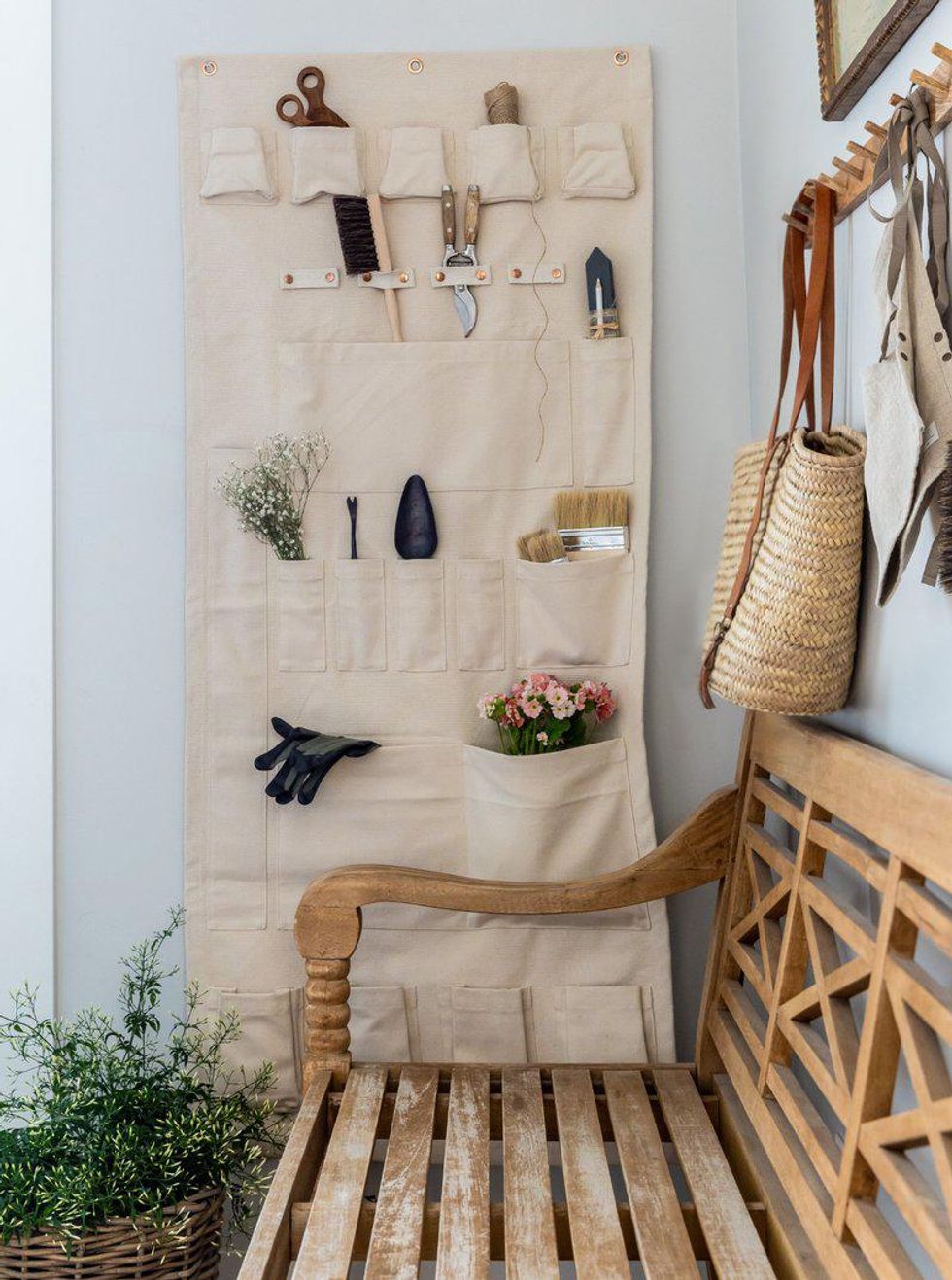 hanging wall organizer