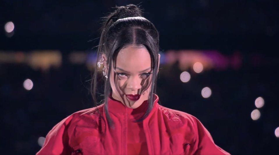 Rihanna Says She Workshopped 39 Different Setlists For Her Super Bowl  Halftime Show [Video]