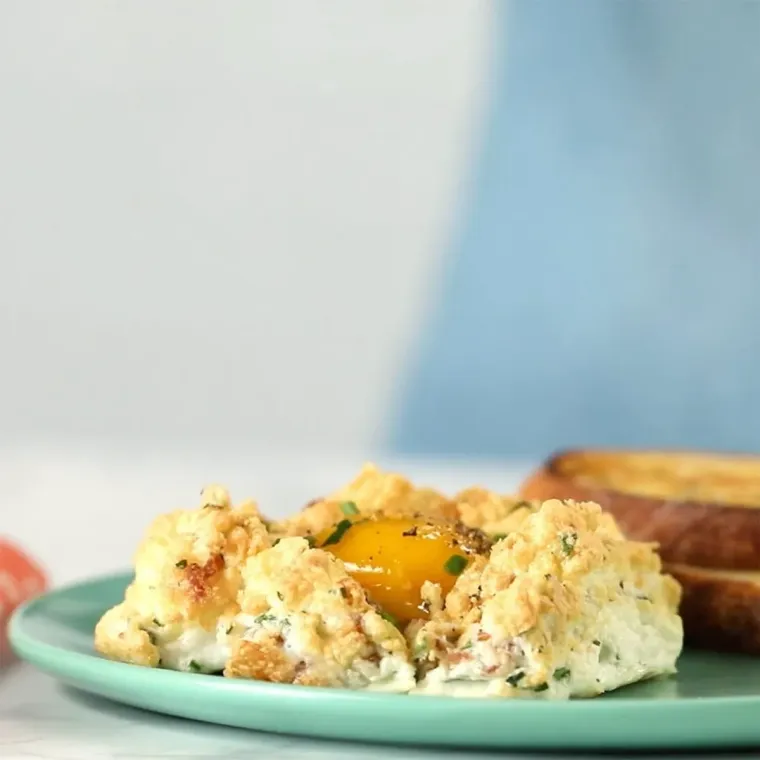 How To Make Over Easy Eggs (Recipe + VIDEO) - A Spicy Perspective