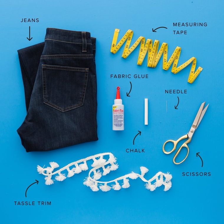 Best hack for frayed hem jeans: fabric glue! Apply the glue on the