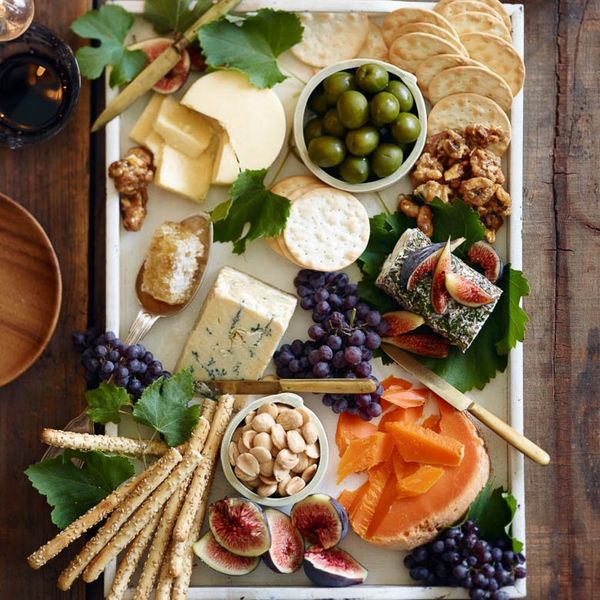 23 Easy Friendsgiving Appetizers For Your Next Celebration - Brit + Co