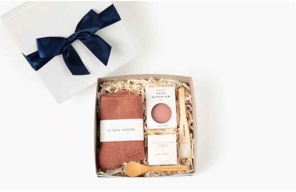 GIFTEN MARKET VIRTUAL HUG GIFT BOX