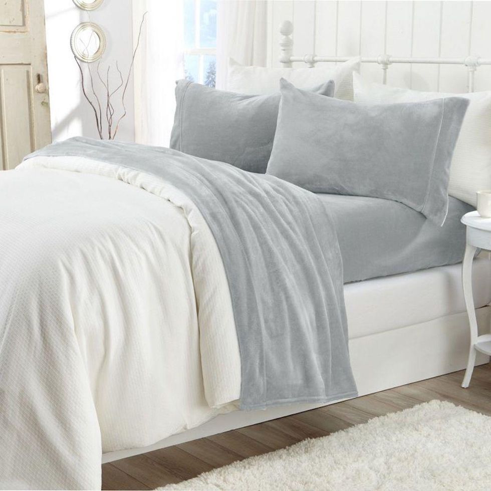 Great Bay Home Solid Velvet Plush Warm and Cozy Fleece Sheet Set