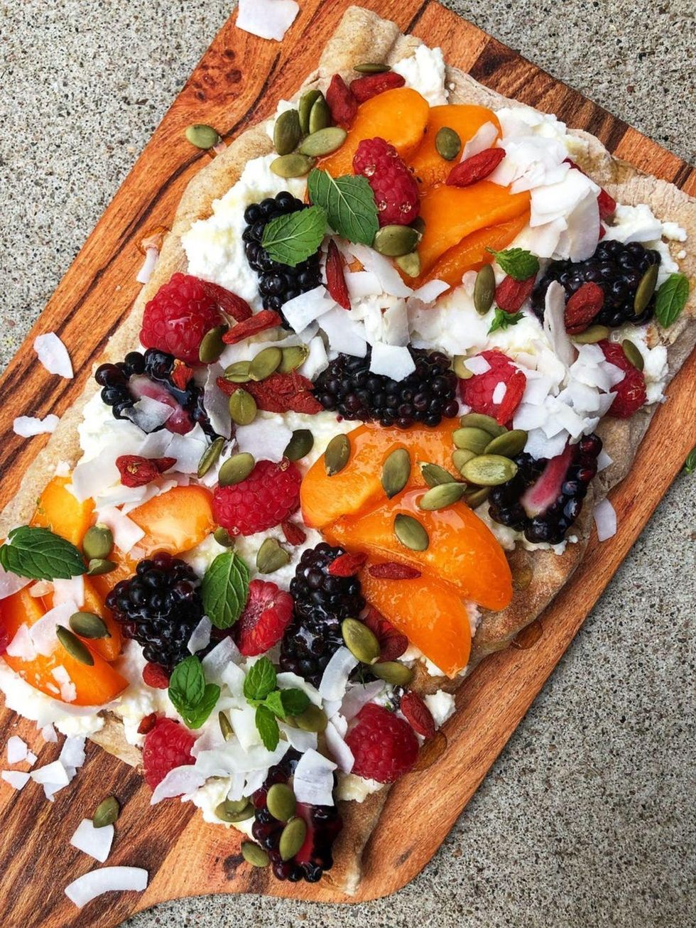 Grilled Dessert Pizza